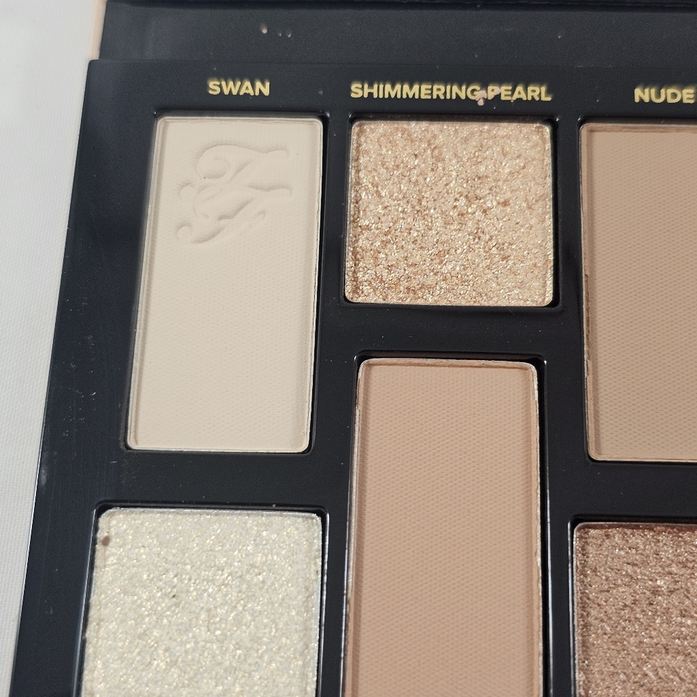 Two Faced Natural Nudes Eyeshadow Palette - Picture 3 of 5